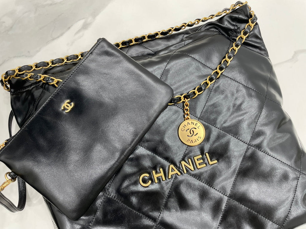 CHANEL LARGE 42 HANDBAG IN BLACK CALFSKIN GOLD HARDWARE