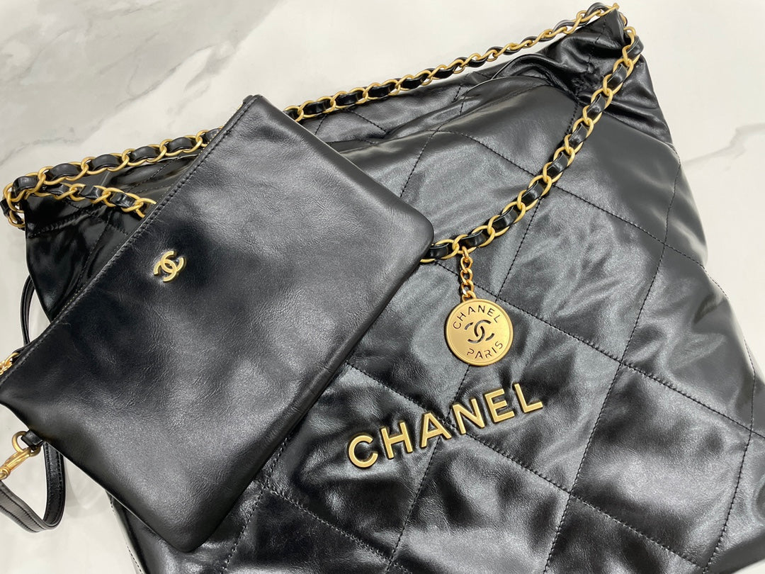 CHANEL LARGE 42 HANDBAG IN BLACK CALFSKIN GOLD HARDWARE
