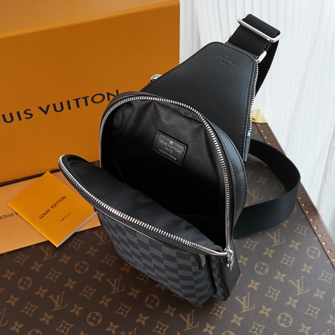 LOUIS VUITTON AVENUE SLINGBAG 31 IN BLACK DAMIER GRAPHITE CANVAS