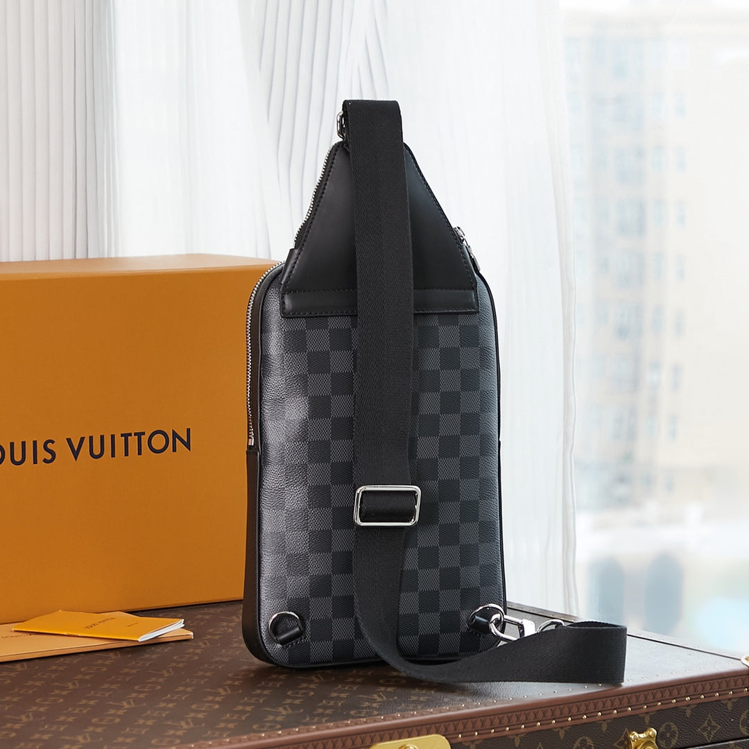 LOUIS VUITTON AVENUE SLINGBAG 31 IN BLACK DAMIER GRAPHITE CANVAS