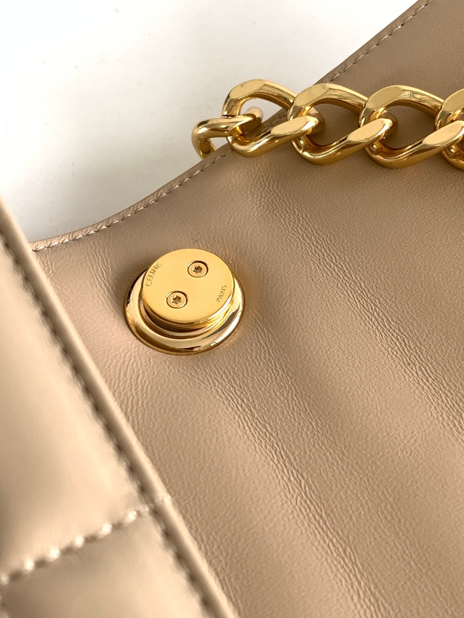 CELINE MONOCHROME 24 QUILTED BEIGE CREAM LAMBSKIN CHAIN SHOUDER BAG