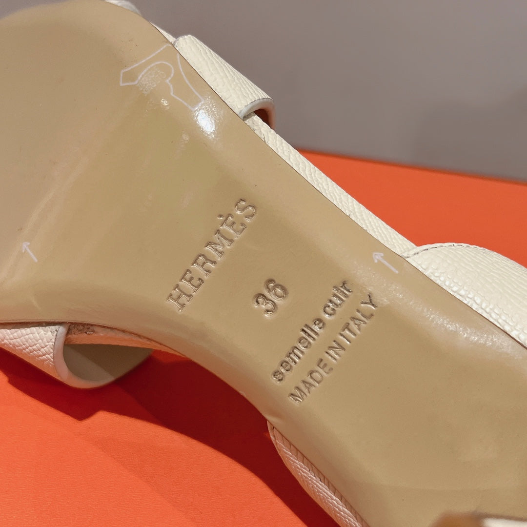 HERMES HOLY 75 SANDAL IN WHITE CREAM GRAINED CALFSKIN