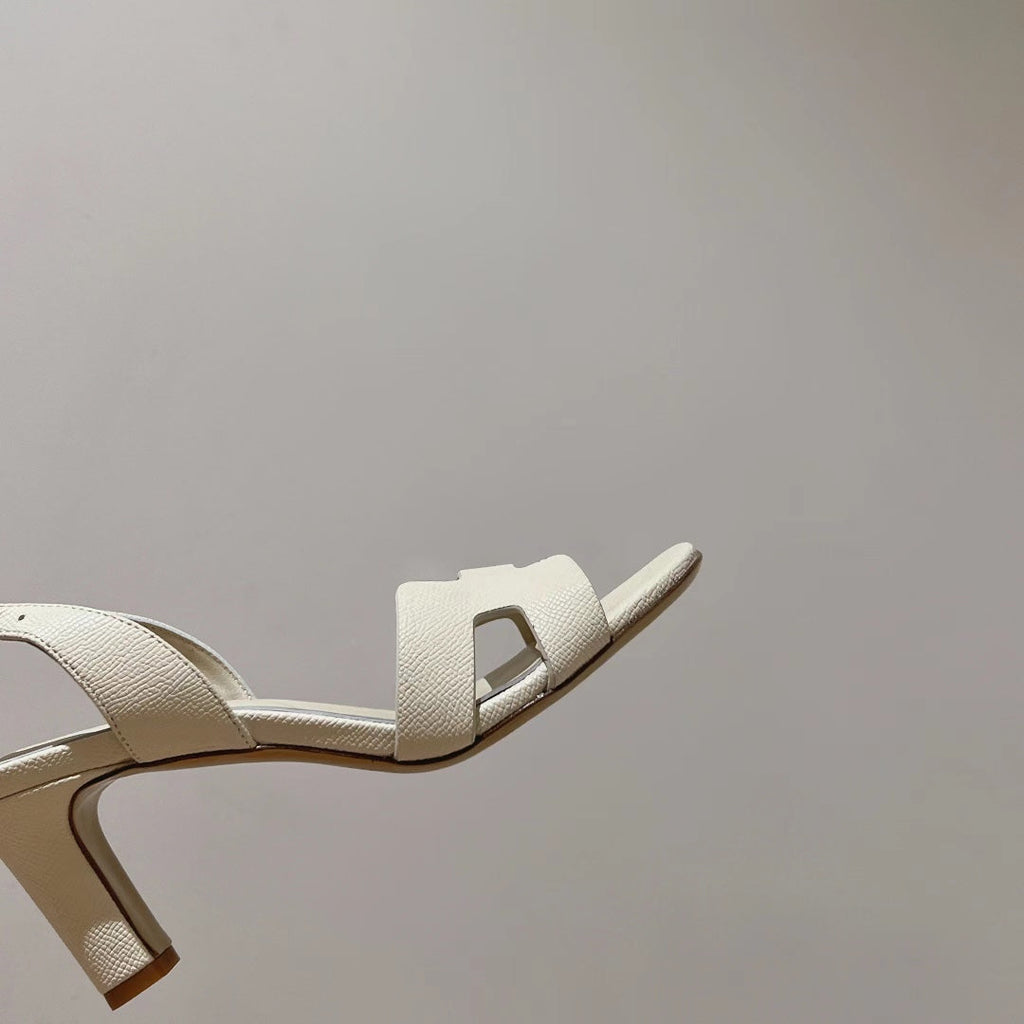 HERMES HOLY 75 SANDAL IN WHITE CREAM GRAINED CALFSKIN