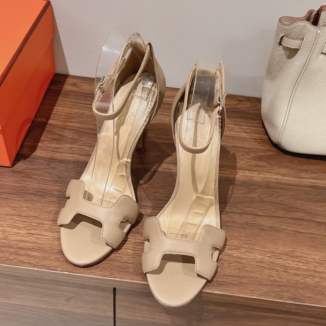 HERMES PREMIERE 115 SANDAL IN SAND BROWN CALFSKIN
