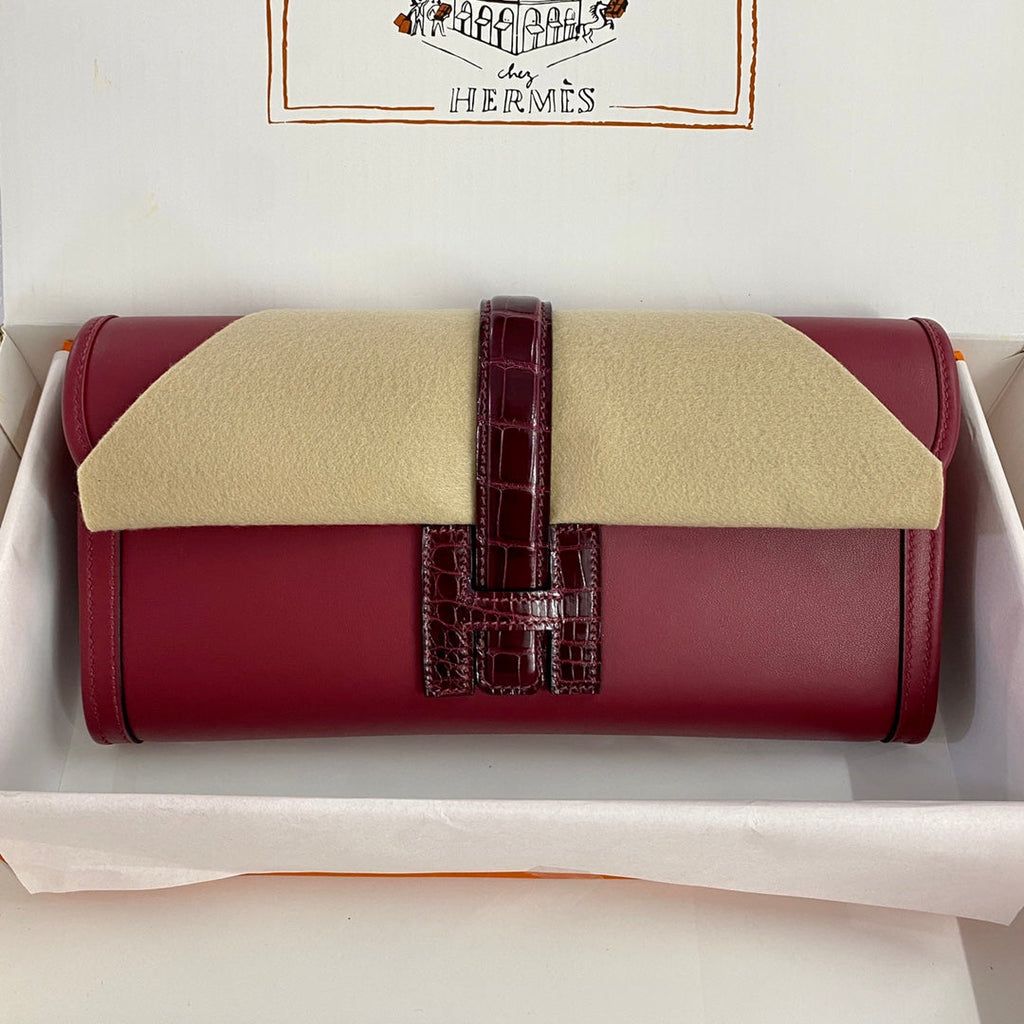 HERMES JIGE ELAN 29 CLUTCH IN CHERRY RED CALFSKIN WITH WINE RED LIZARD SKIN
