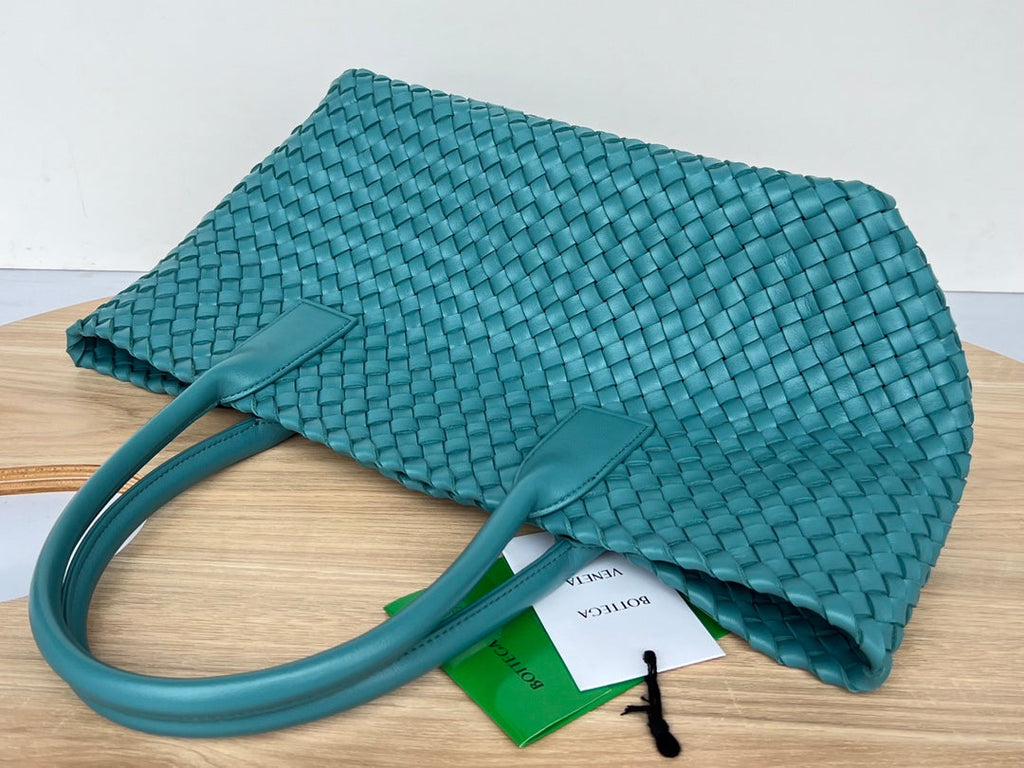 BOTTEGA VENETA SMALL CABAT 32 IN TEAL BLUE LAMBSKIN