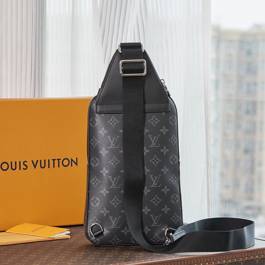 LOUIS VUITTON AVENUE SLINGBAG 31 IN BLACK MONOGRAM ECLIPSE CANVAS