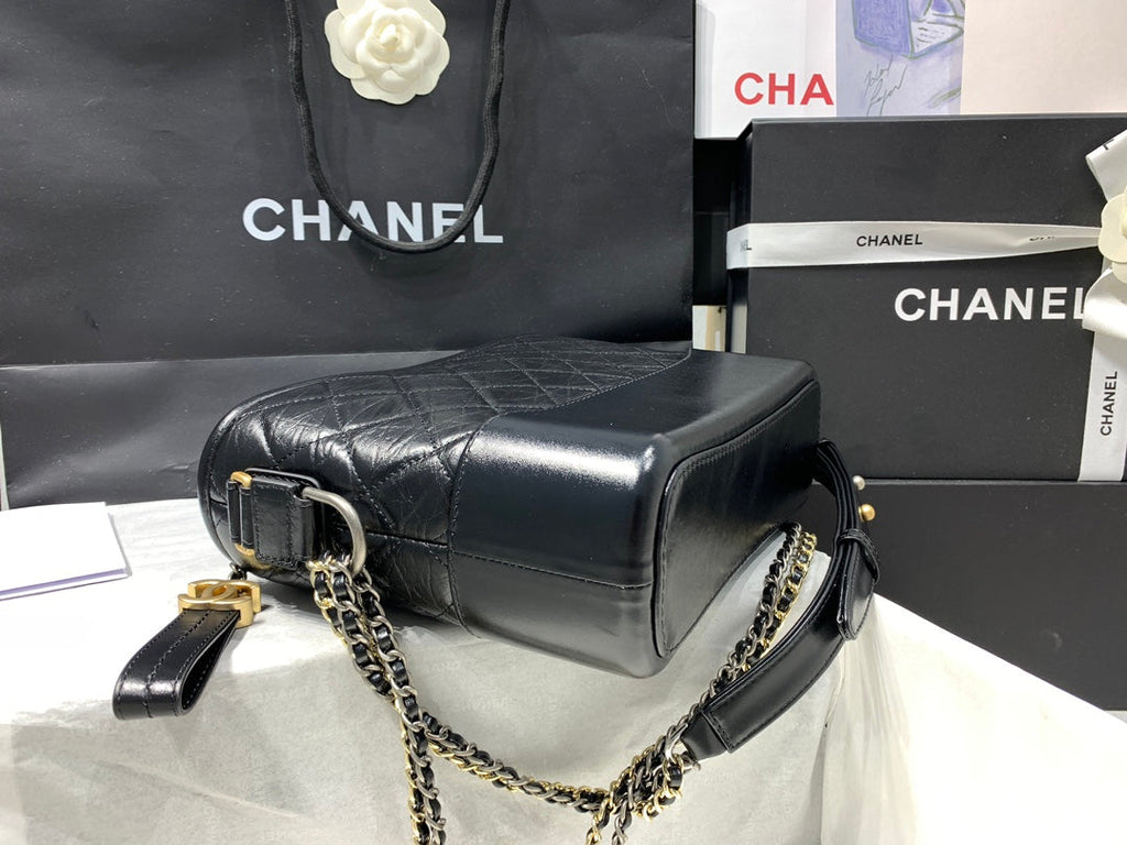 CHANEL HOBO BAG 25 WITH STRAP IN BLACK CALFSKIN GOLD AND SILVER HARDWARE