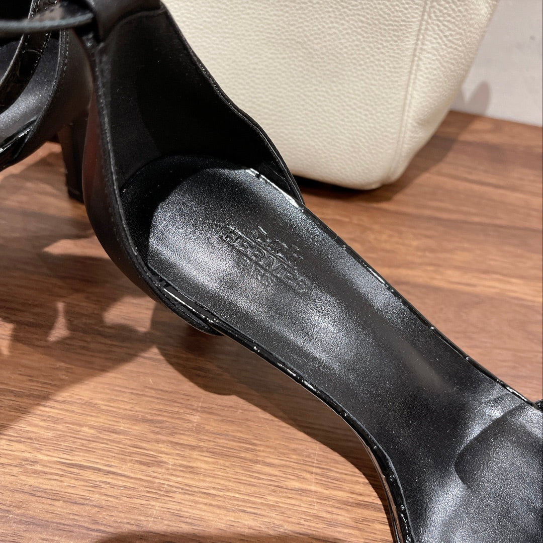 HERMES PREMIERE 70 SANDAL IN BLACK PATENT CALFSKIN