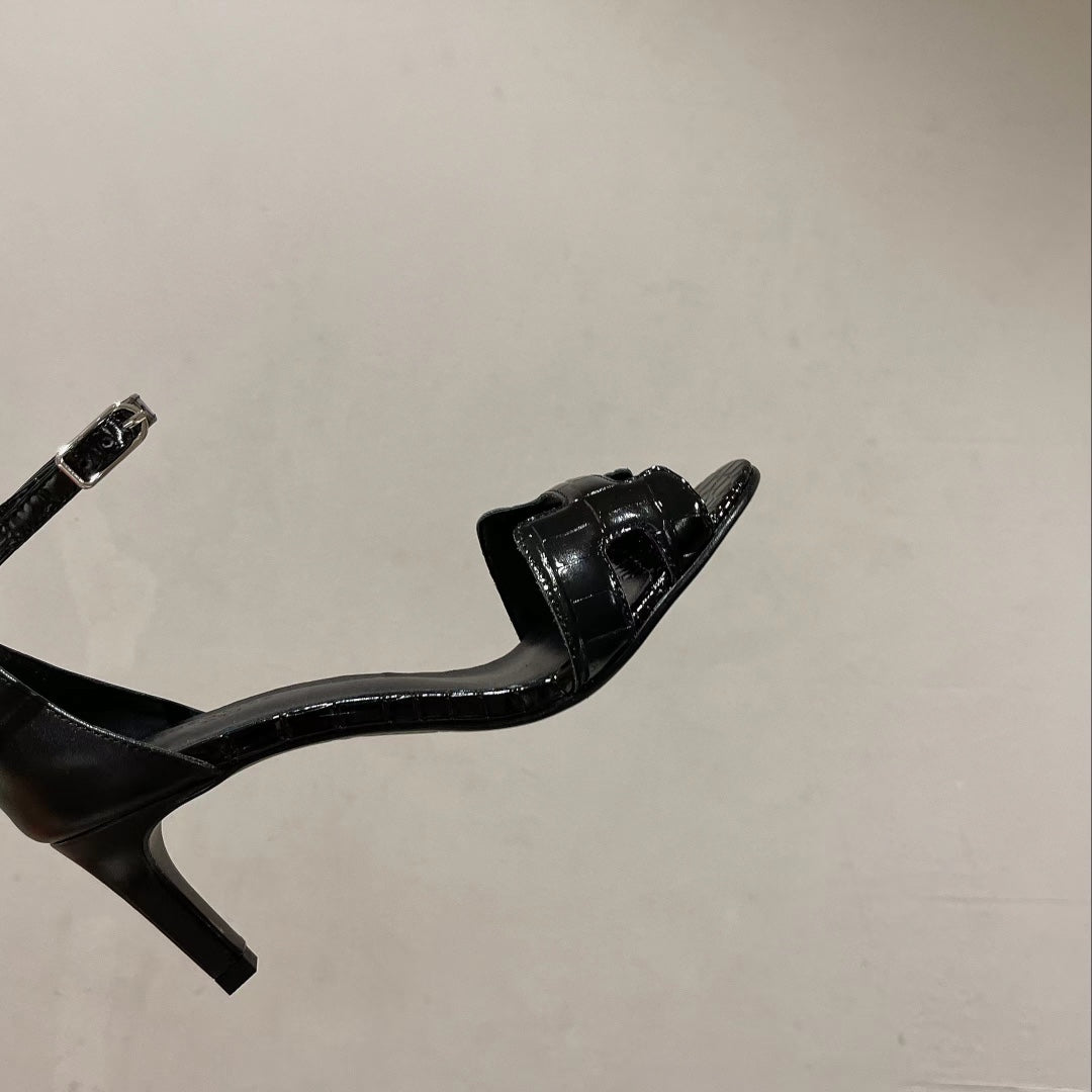 HERMES PREMIERE 70 SANDAL IN BLACK PATENT CALFSKIN