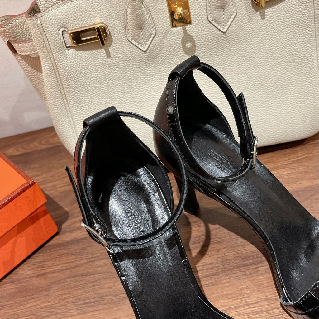 HERMES PREMIERE 105 SANDAL IN BLACK PATENT CALFSKIN