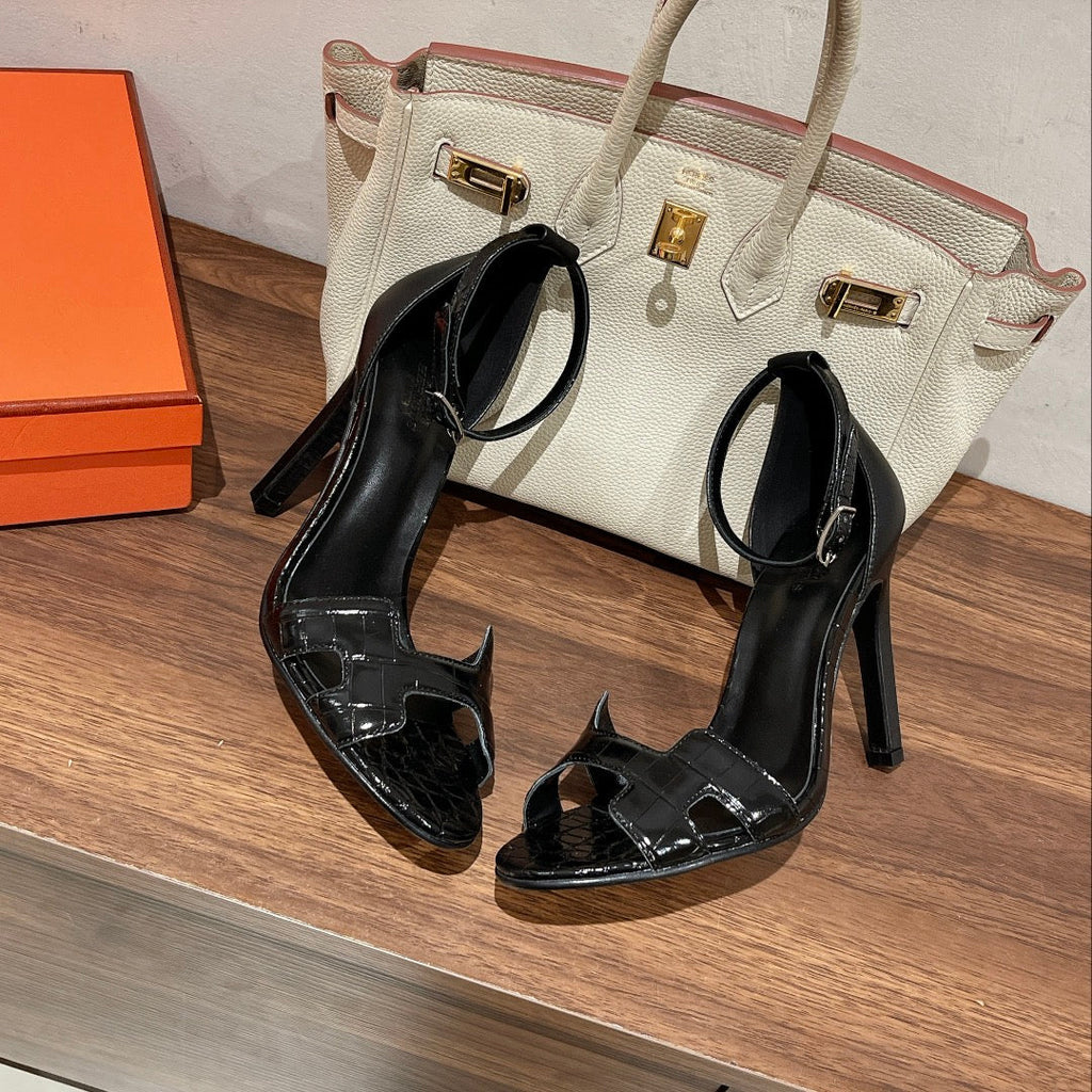 HERMES PREMIERE 115 SANDAL IN BLACK PATENT CALFSKIN