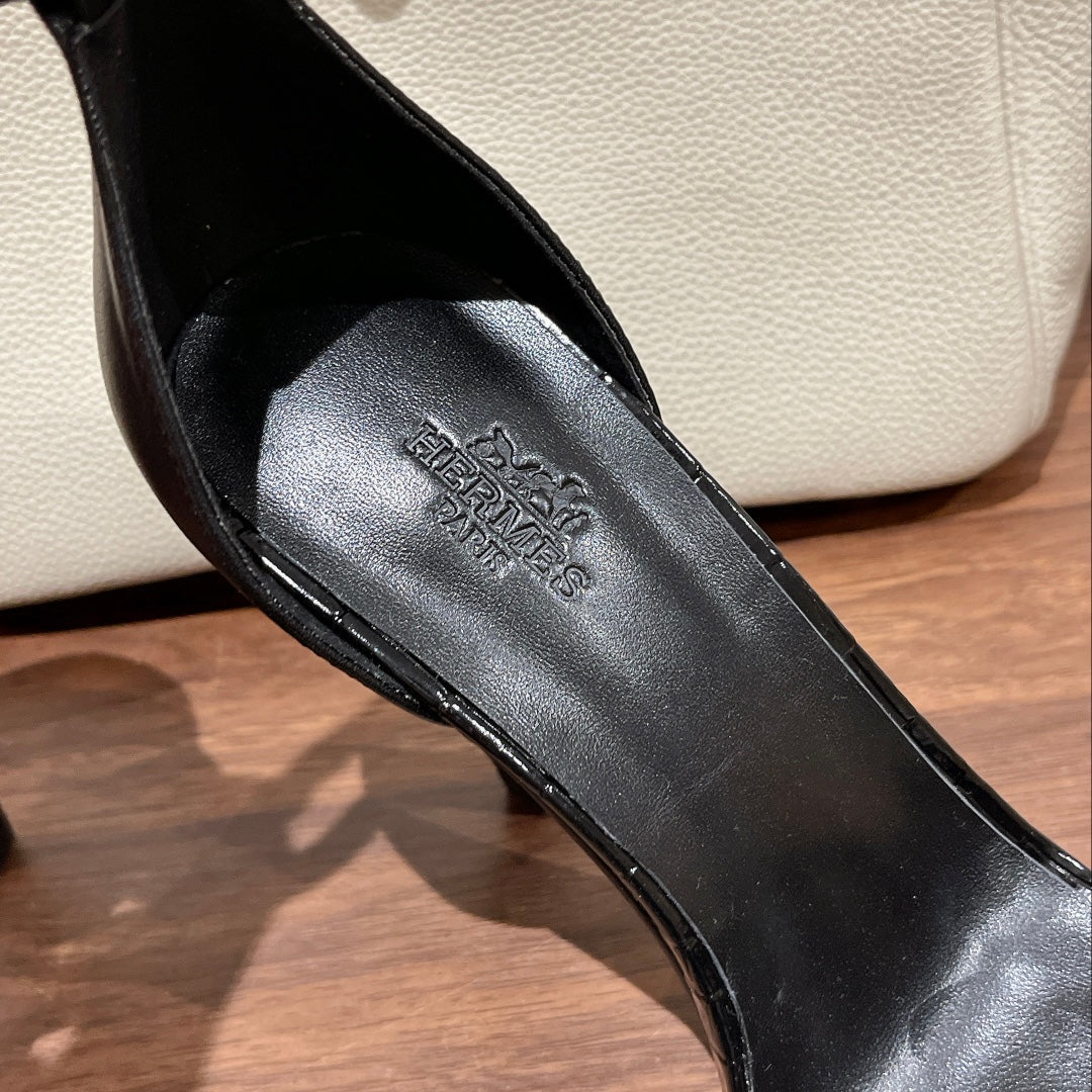 HERMES PREMIERE 115 SANDAL IN BLACK PATENT CALFSKIN