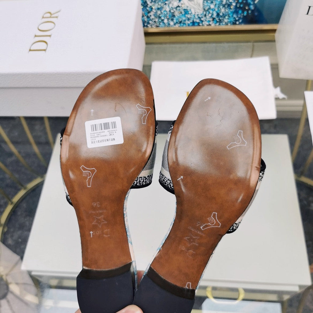 DIOR CD Mule Dway Heeled Slide 45mm Style 33