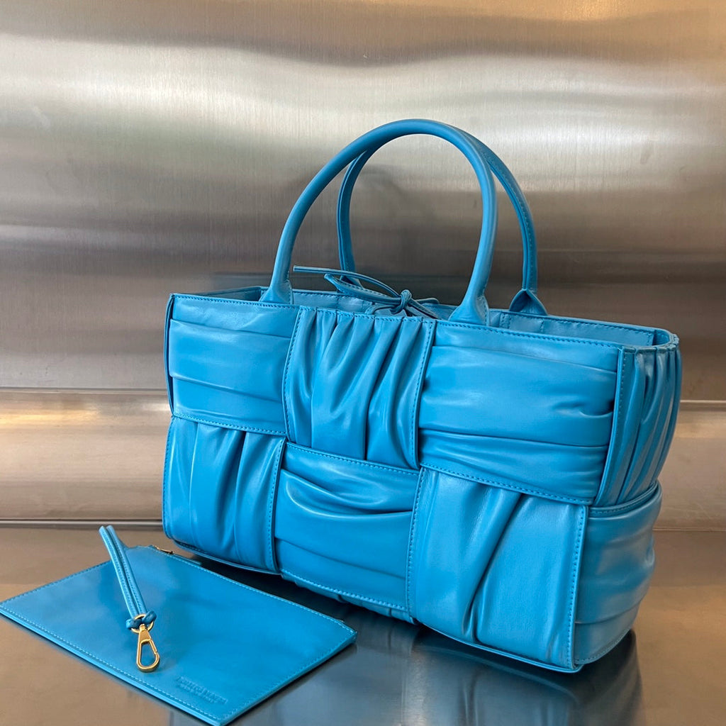 BOTTEGA VENETA SMALL ARCO TOTE 30 IN CERULEAN BLUE SOFT LAMBSKIN