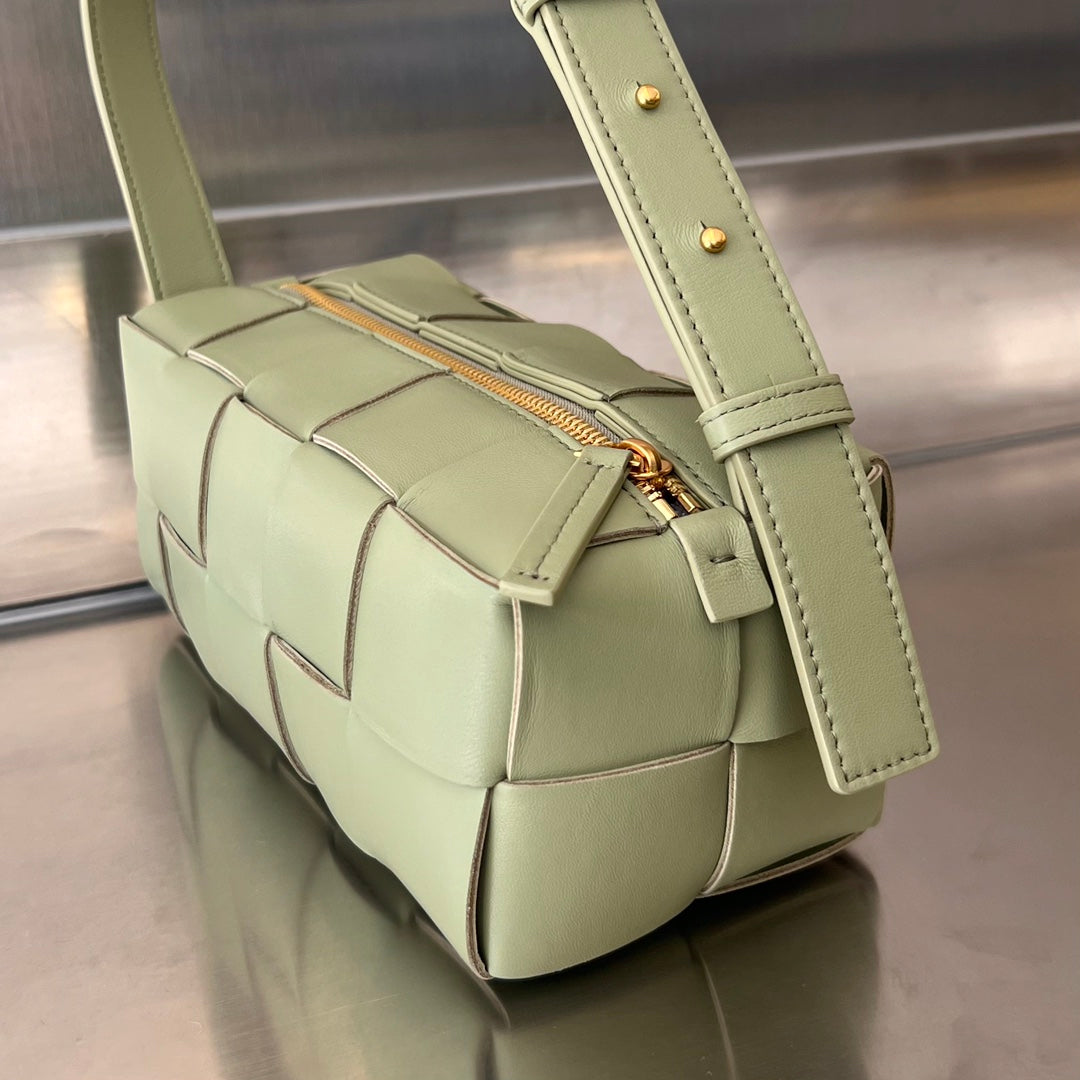 BOTTEGA VENETA BRICK CASSETTE 28 IN GIN GREEN CALFSKIN