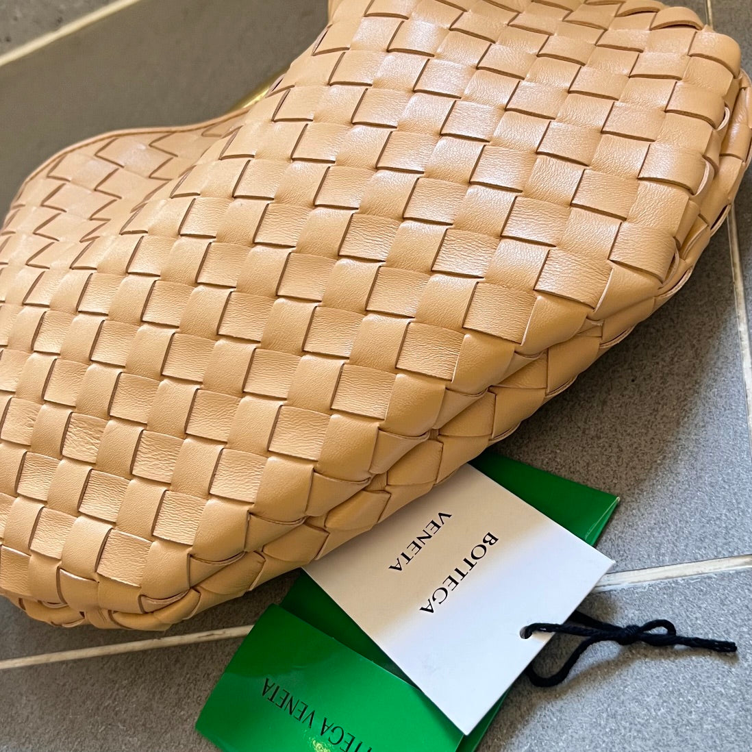BOTTEGA VENETA SARDINE 33 WITH CHAIN IN DARK CREAM LAMBSKIN