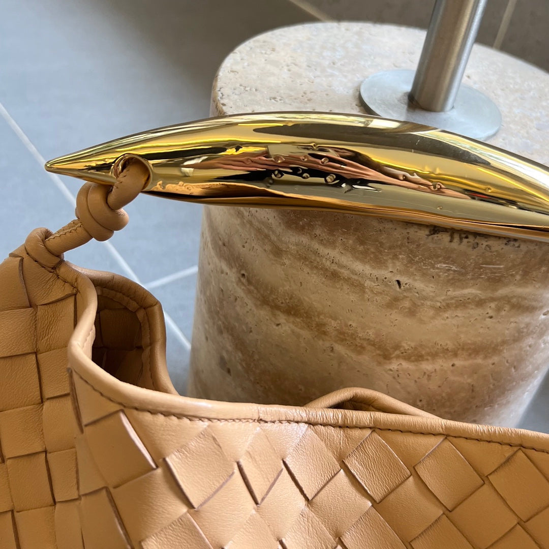 BOTTEGA VENETA SARDINE 33 WITH CHAIN IN DARK CREAM LAMBSKIN