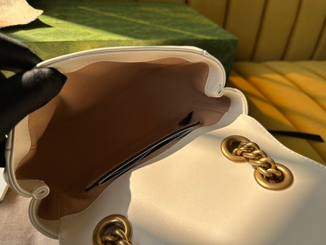 GUCCI MARMONT MINI 18 HANDBAG IN WHITE CALFSKIN