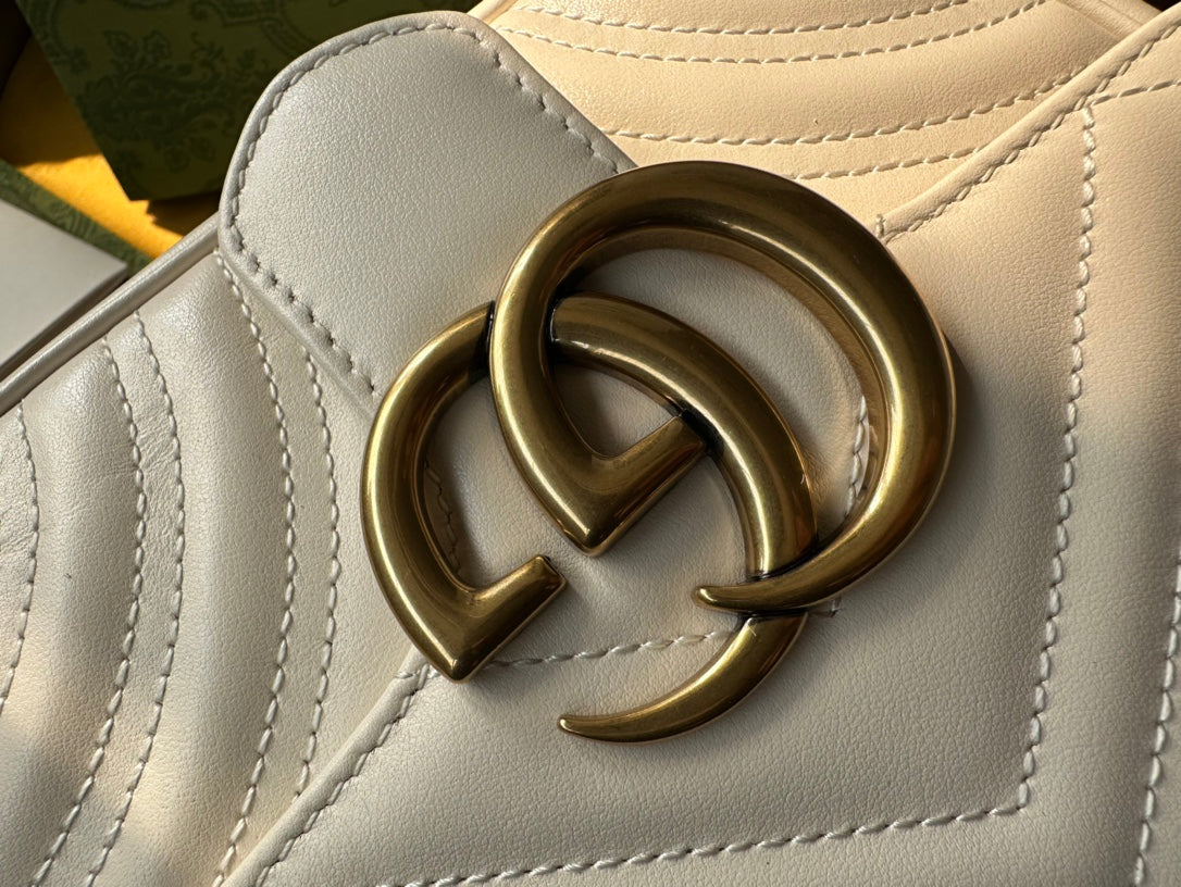 GUCCI MARMONT MINI 18 HANDBAG IN WHITE CALFSKIN