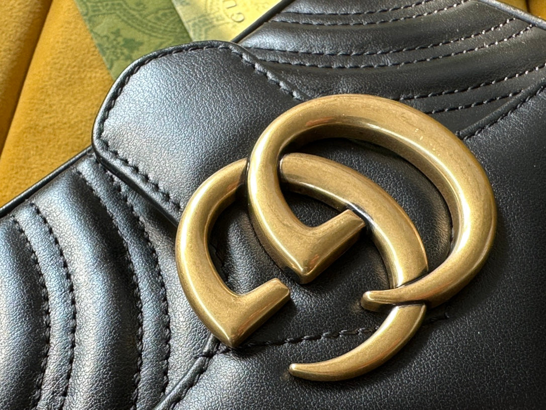 GUCCI MARMONT MINI 18 HANDBAG IN BLACK CALFSKIN