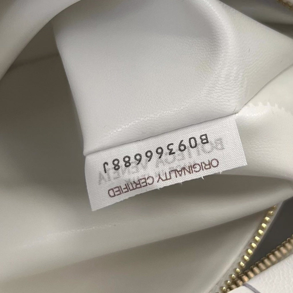 BOTTEGA VENETA SMALL JODIE 48 WHITE CALFSKIN