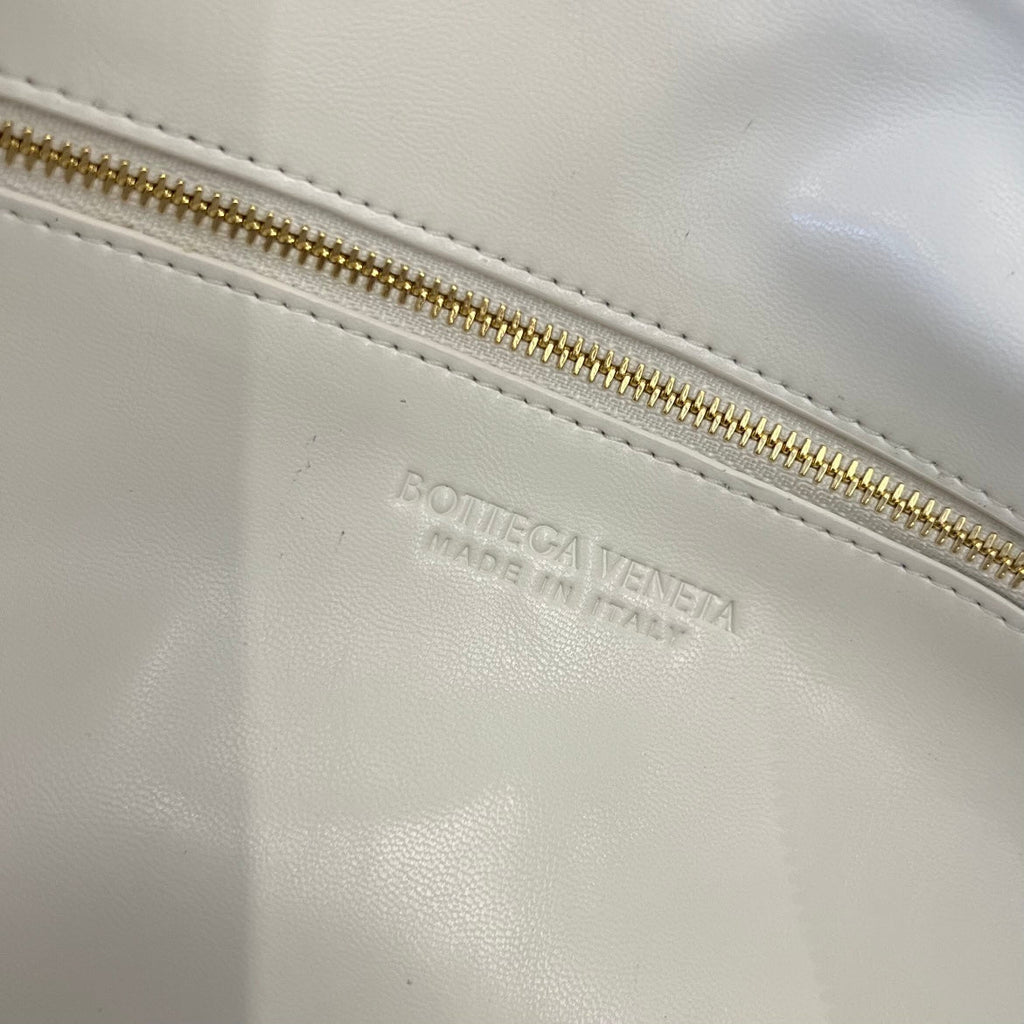 BOTTEGA VENETA SMALL JODIE 48 WHITE CALFSKIN