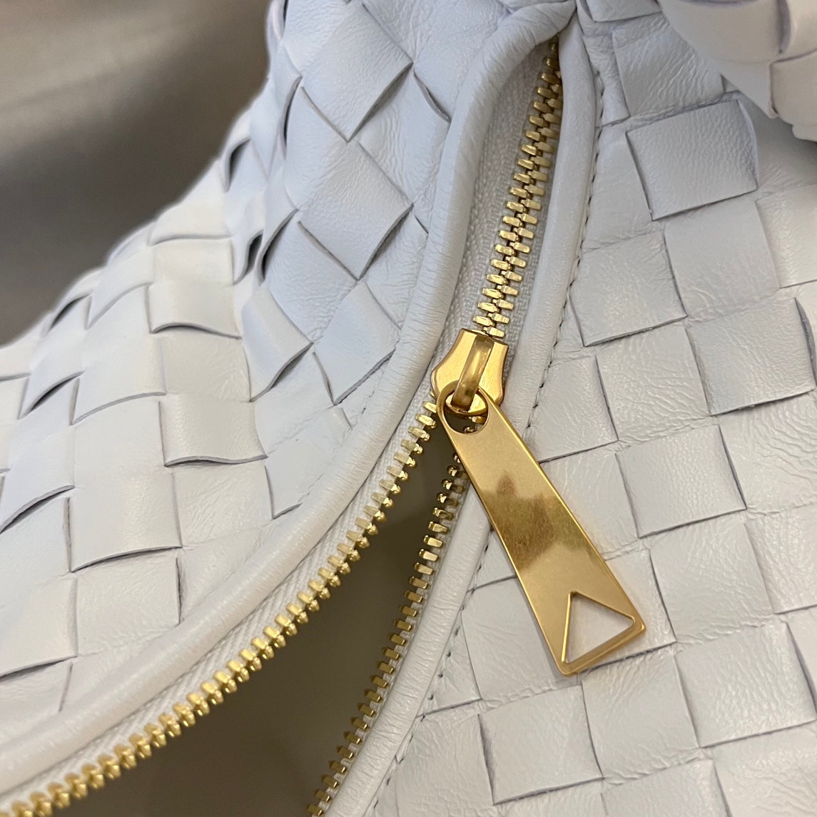 BOTTEGA VENETA SMALL JODIE 48 WHITE CALFSKIN