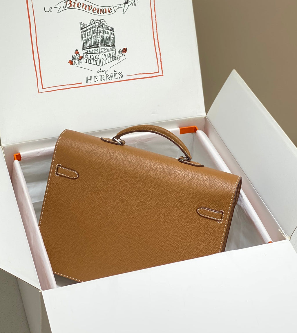 HERMES KELLY DEPECHES 38 BRIEFCASE IN GOLD TOGO CALFSKIN SILVER HARDWARE