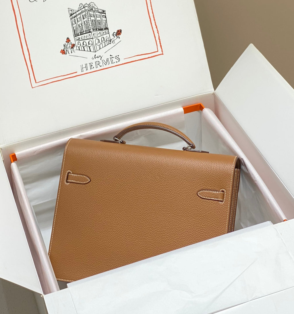 HERMES KELLY DEPECHES 34 BRIEFCASE IN GOLD TOGO CALFSKIN SILVER HARDWARE