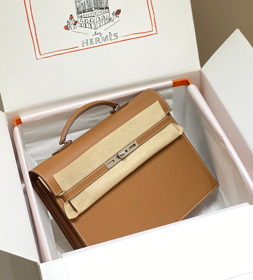 HERMES KELLY DEPECHES 34 BRIEFCASE IN GOLD TOGO CALFSKIN SILVER HARDWARE
