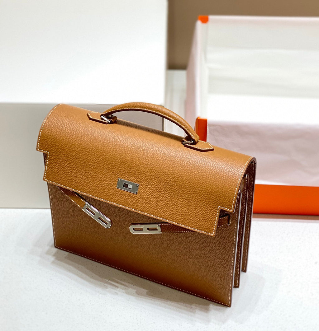 HERMES KELLY DEPECHES 34 BRIEFCASE IN GOLD TOGO CALFSKIN SILVER HARDWARE