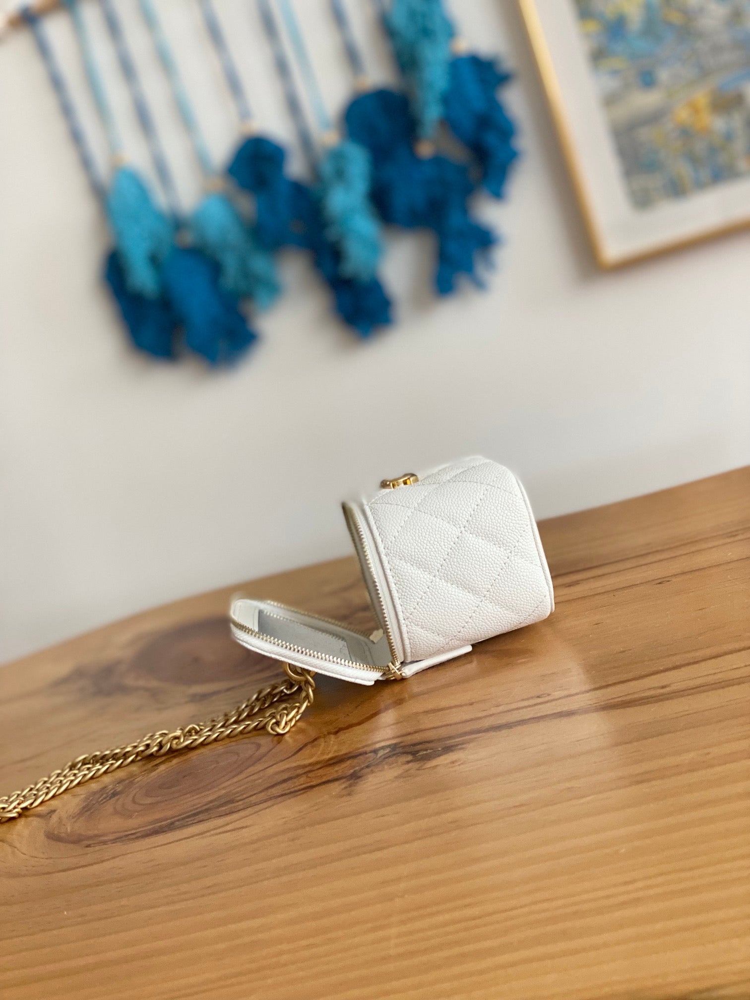 CHANEL MINI 10 VANITY IN WHITE CALFSKIN GOLD HARDWARE
