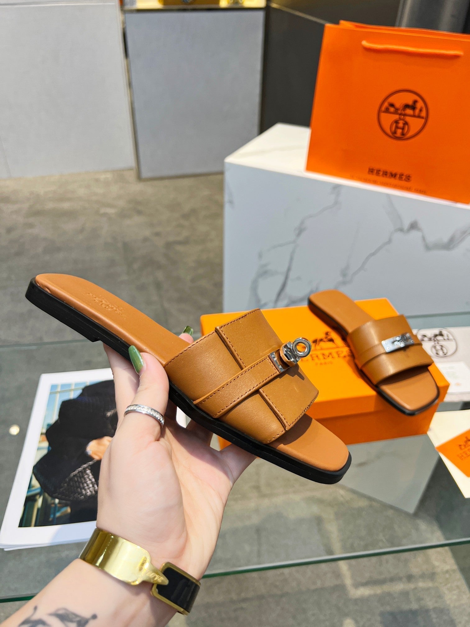 HERMES Giulia Sandal Tan Calfskin