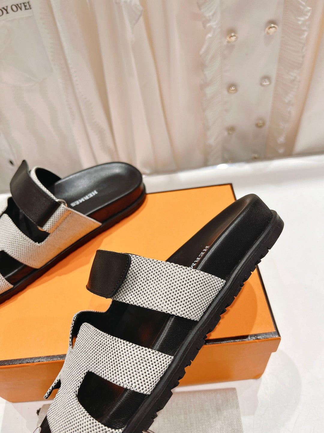 HERMES CHYPRE SANDAL BLACK LAMBSKIN AND SILVER DENIM