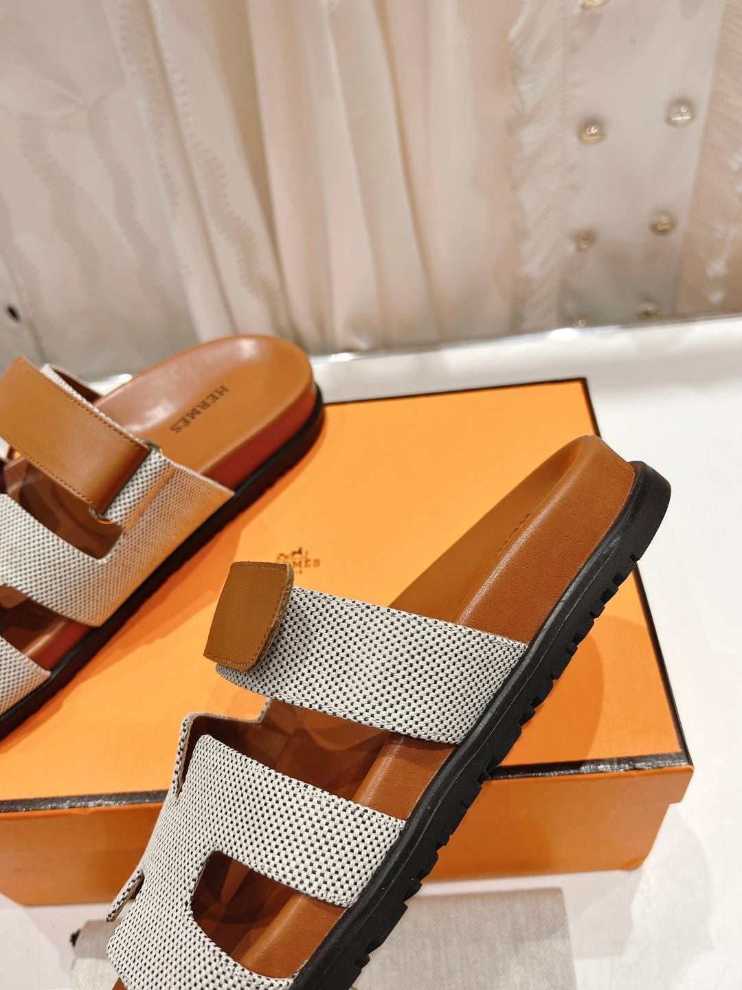 HERMES CHYPRE SANDAL BRIGHT BROWN LAMBSKIN AND SILVER DENIM