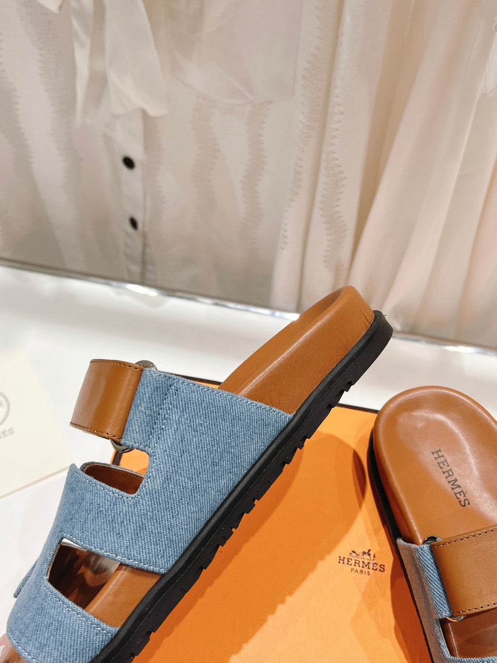 HERMES CHYPRE SANDAL BRIGHT BROWN LAMBSKIN AND BLUE DENIM