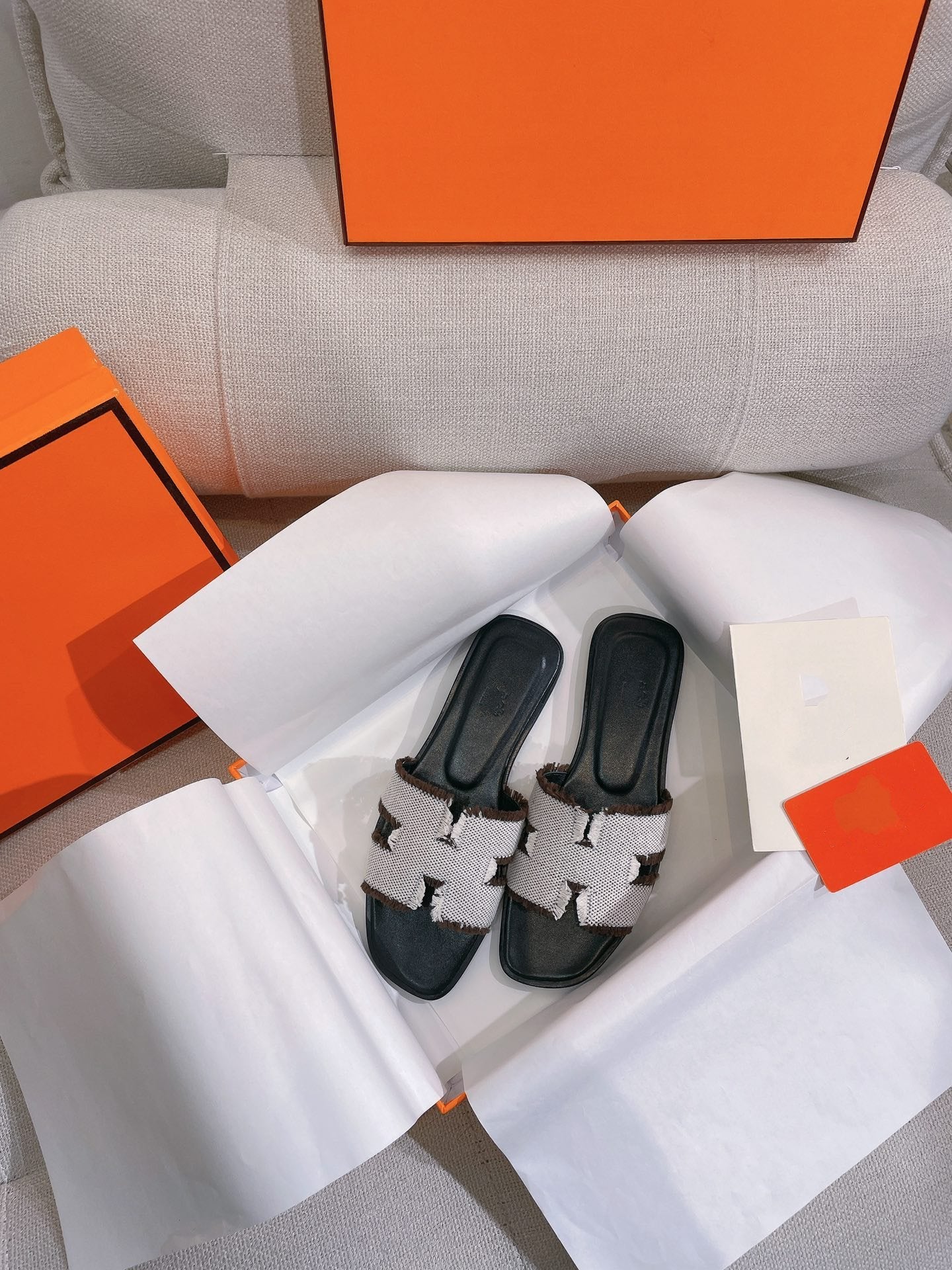 HERMES 0RAN SANDAL BLACK CANVAS