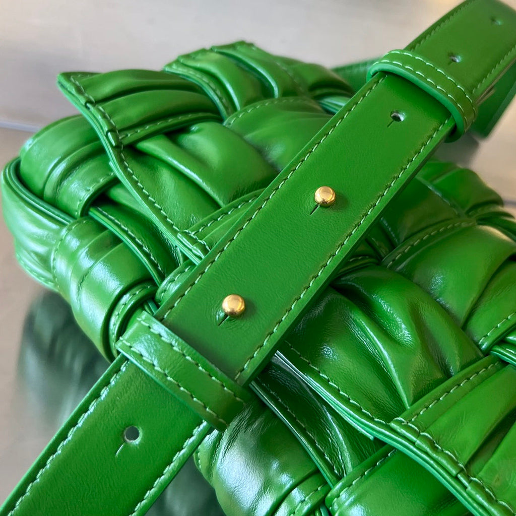 BOTTEGA VENETA MINI CASSETTE 19 IN SHAMROCK GREEN SOFT LAMBSKIN