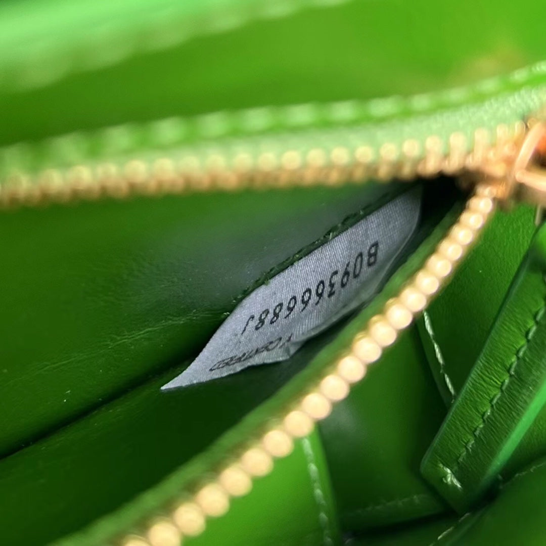 BOTTEGA VENETA MINI CASSETTE 19 IN SHAMROCK GREEN SOFT LAMBSKIN
