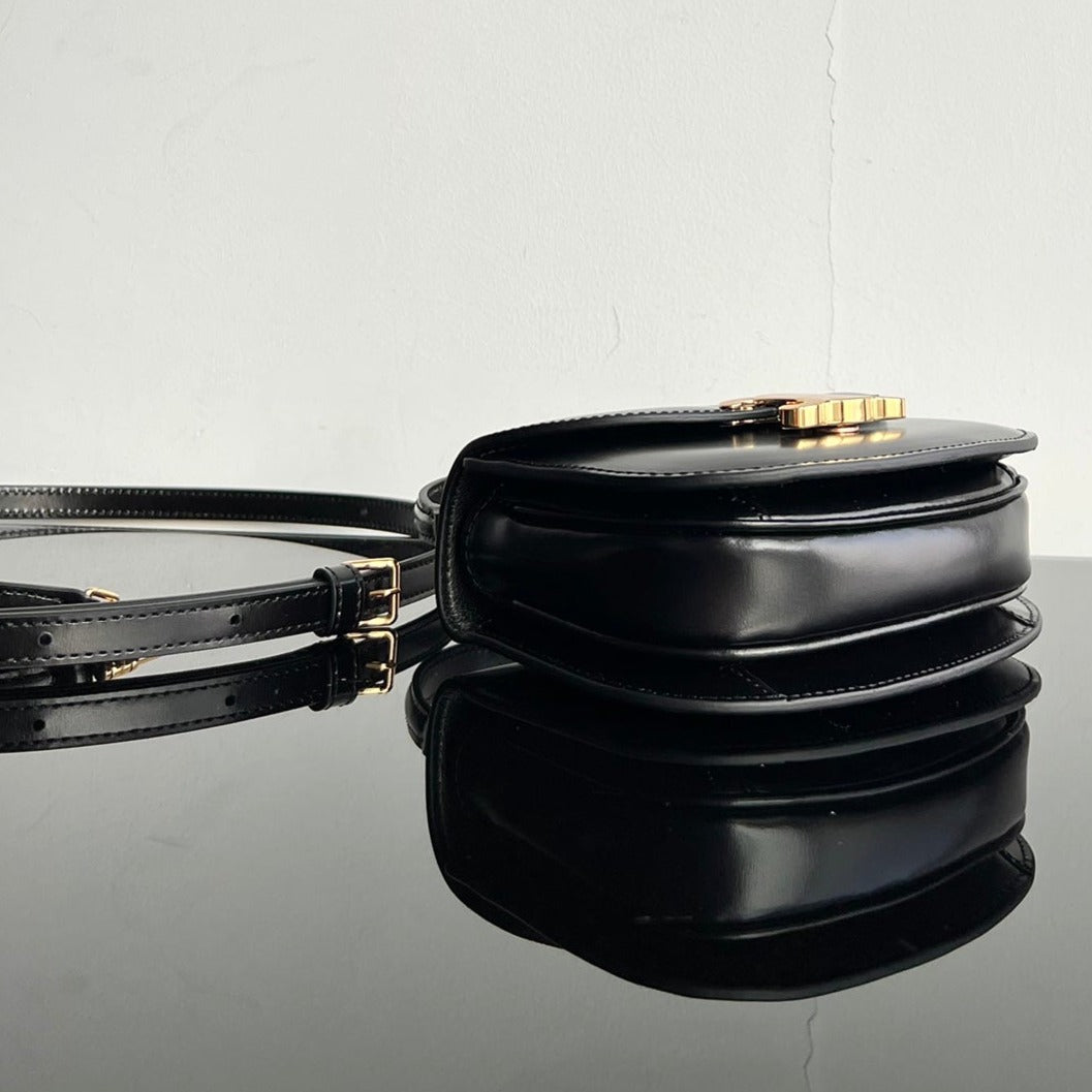 CELINE TRIOMPHE SHINY CALFSKIN HANDBAG 18 BLACK