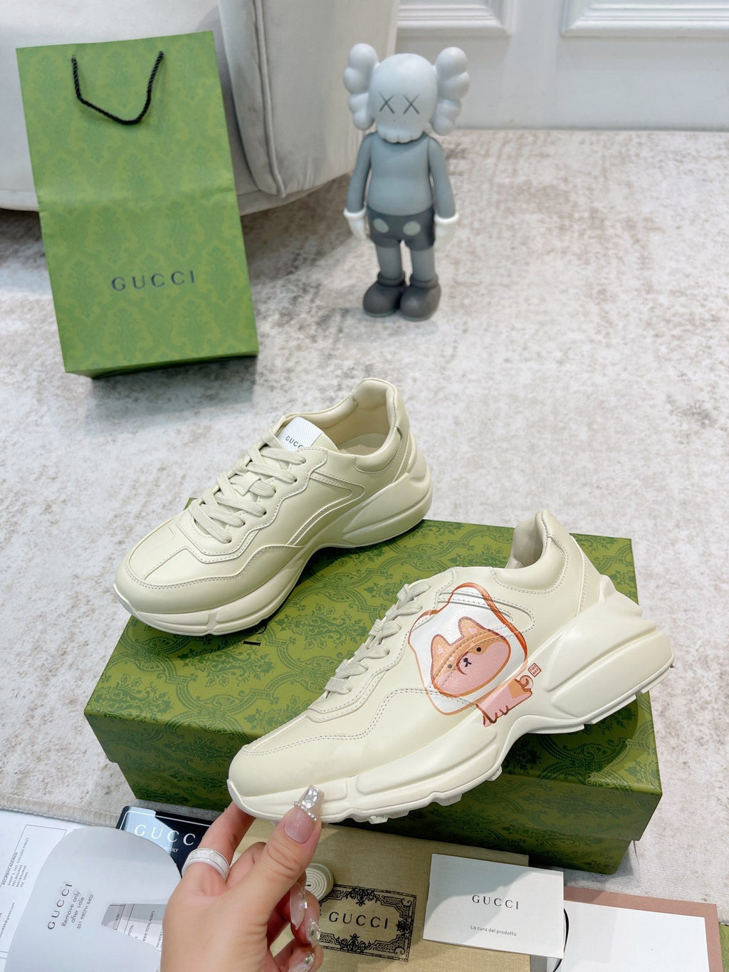 GUCCI RHYTON TRAINER WHITE LAMBSKIN WITH CAT ICON