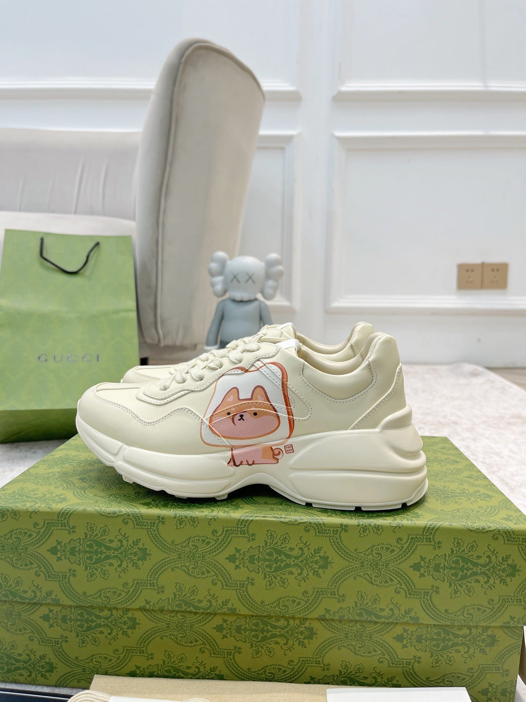 GUCCI RHYTON TRAINER WHITE LAMBSKIN WITH CAT ICON