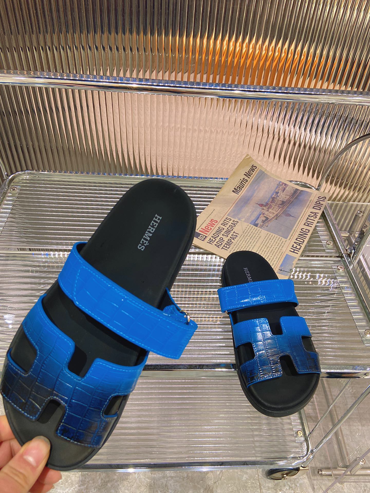 HERMES CHYPRE SANDAL OMBRE BLACK COBALT CALFSKIN