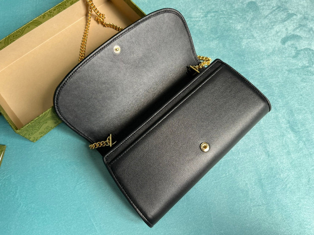 GUCCI BLONDIE SHOULDER BAG 21 IN BLACK CALFSKIN GOLD HARDWARE