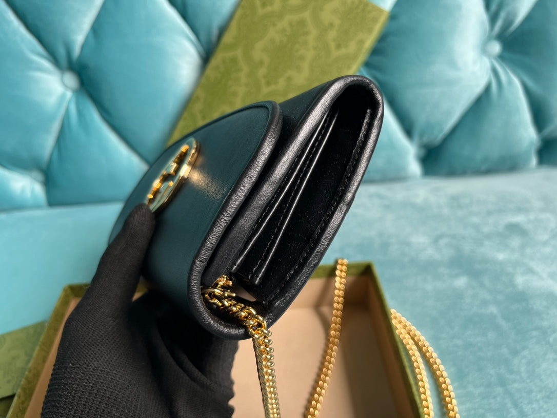 GUCCI BLONDIE SHOULDER BAG 21 IN BLACK CALFSKIN GOLD HARDWARE