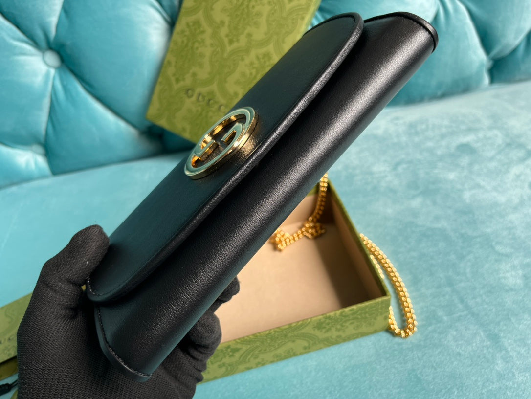 GUCCI BLONDIE SHOULDER BAG 21 IN BLACK CALFSKIN GOLD HARDWARE