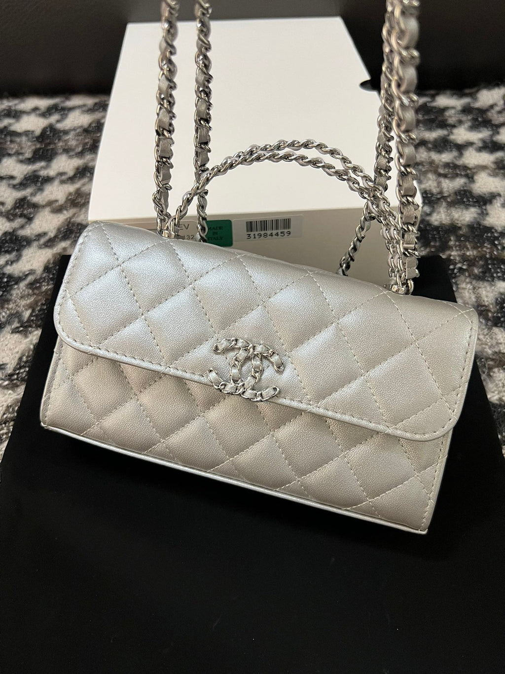 CHANEL KELLY 18 BAG IN SILVER CALFSKIN WITH STRAP