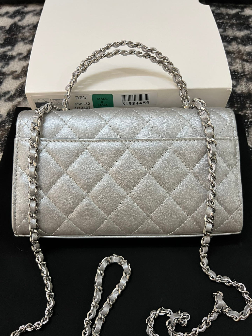 CHANEL KELLY 18 BAG IN SILVER CALFSKIN WITH STRAP