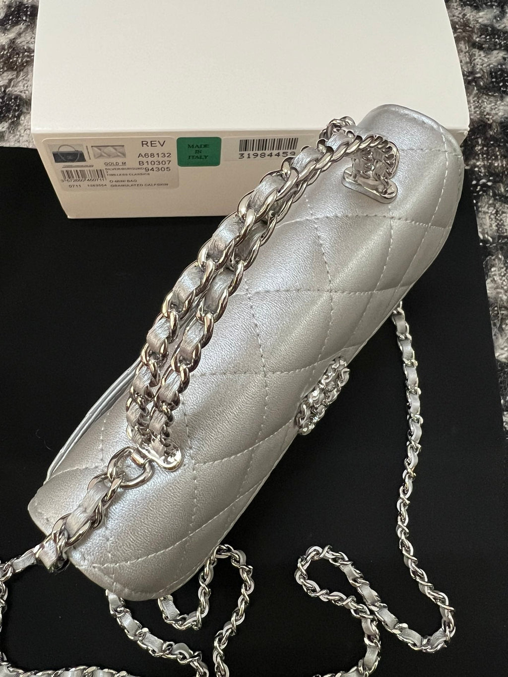 CHANEL KELLY 18 BAG IN SILVER CALFSKIN WITH STRAP